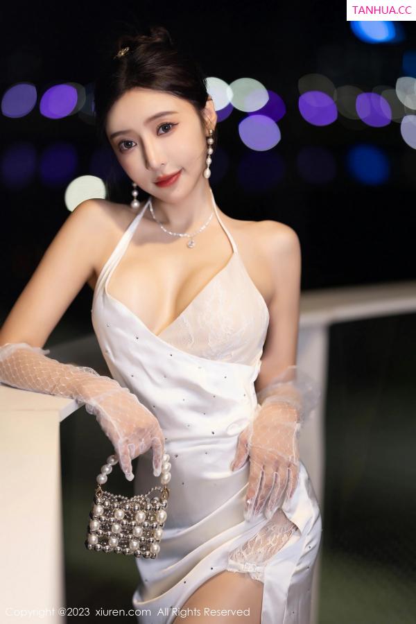 王馨瑶  [XiuRen]高清写真图 2023.08.18 No.7256 王馨瑶yanni 安吉旅拍第11张图片